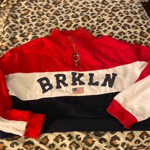 Divided  crop top sweatshirt size med red white blue brkln